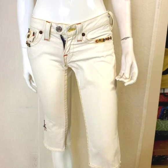 True Religion Jean Size 2 Embroidered Tan Bermuda Shorts - Picture 4 of 13